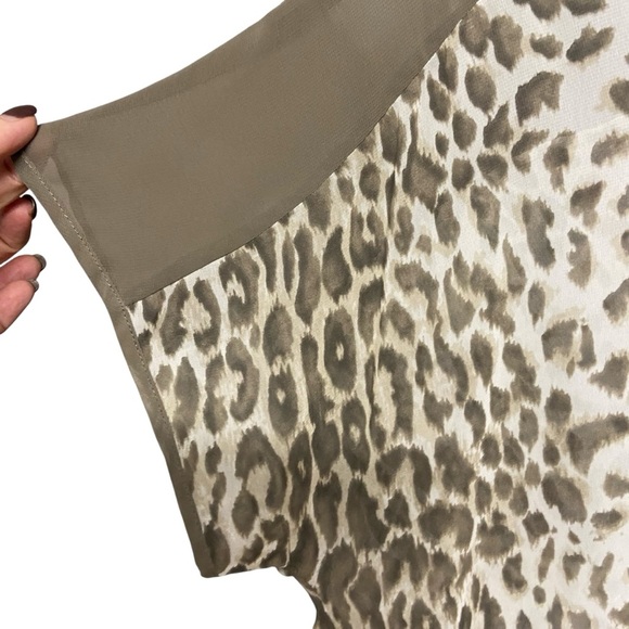 Chico's Animal Print Sheer Tunic Blouse Size L Brown Ivory Oversized Boxy Flowy - Picture 3 of 13